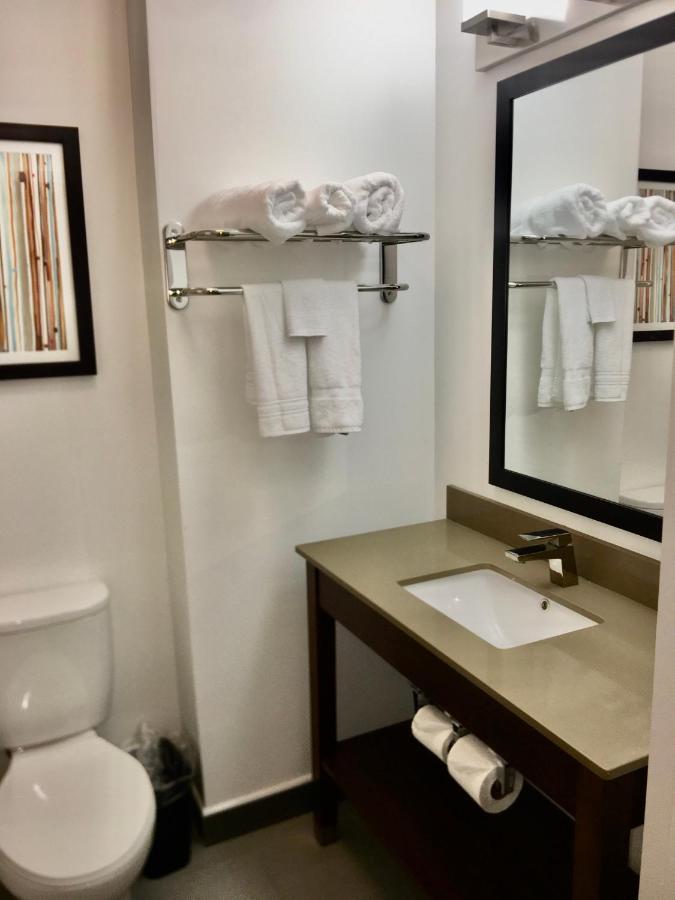 Wingate By Wyndham Jfk Airport, Far Rockaway Ny Hotel New York Ngoại thất bức ảnh